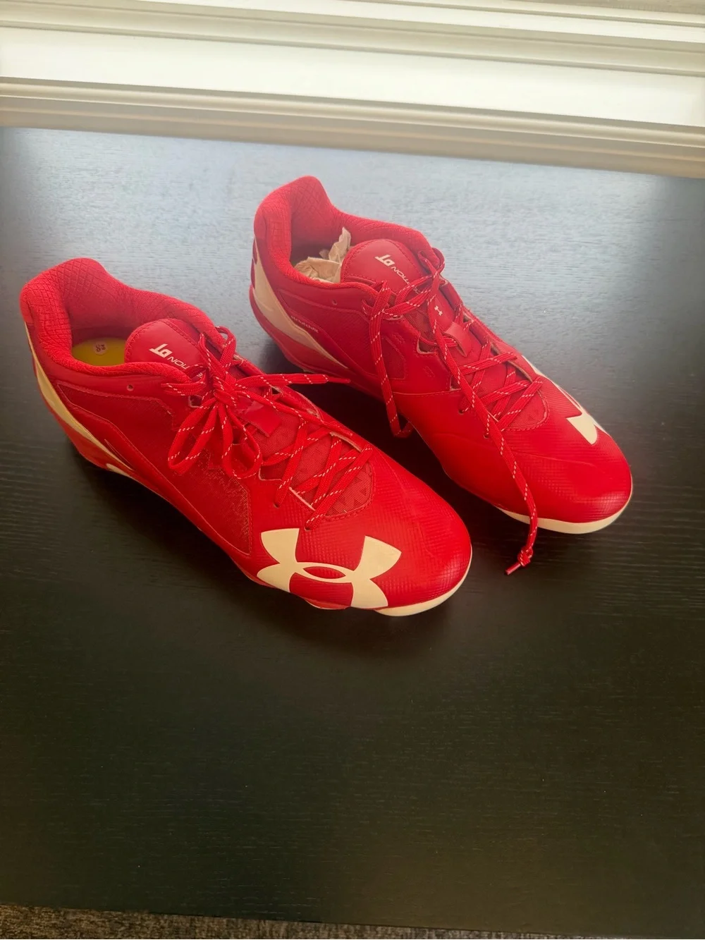 Under Armour Red and White Deception Low Metal Cleats Size 12 New Without Box
